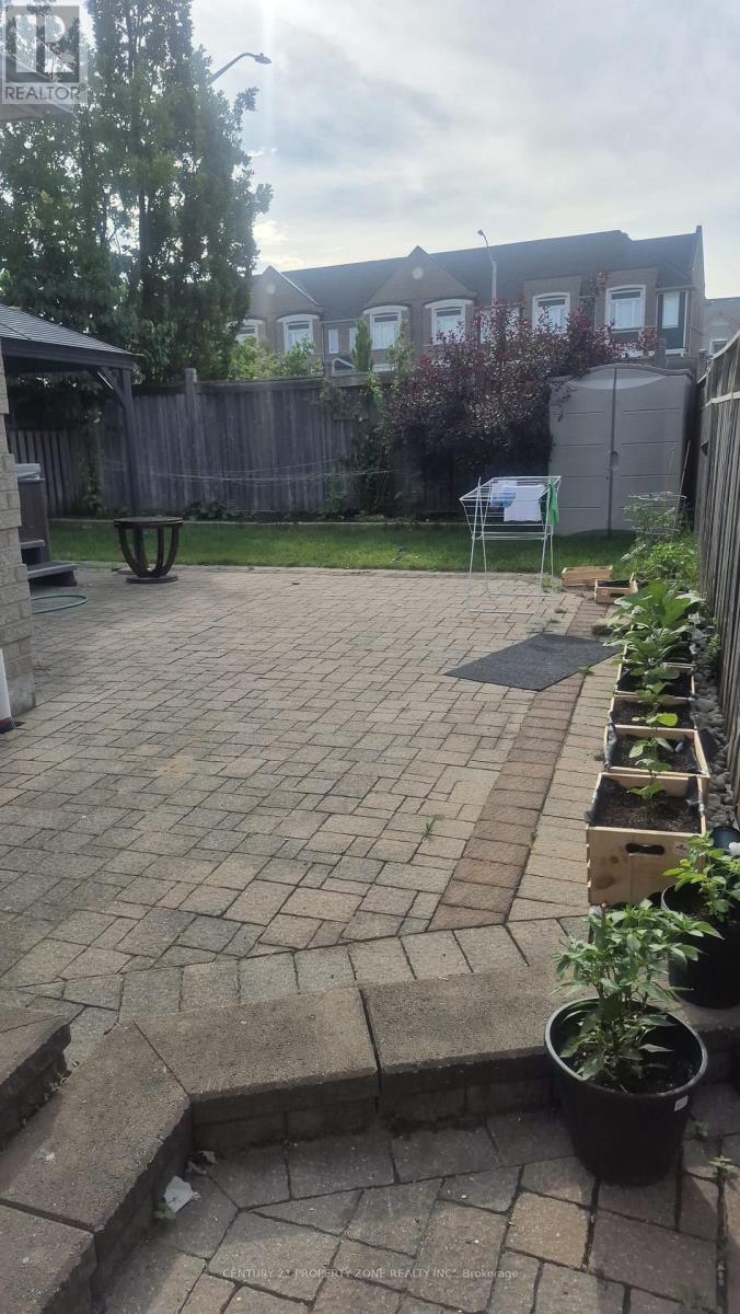 24 SWEET CLOVER CRESCENT - 39