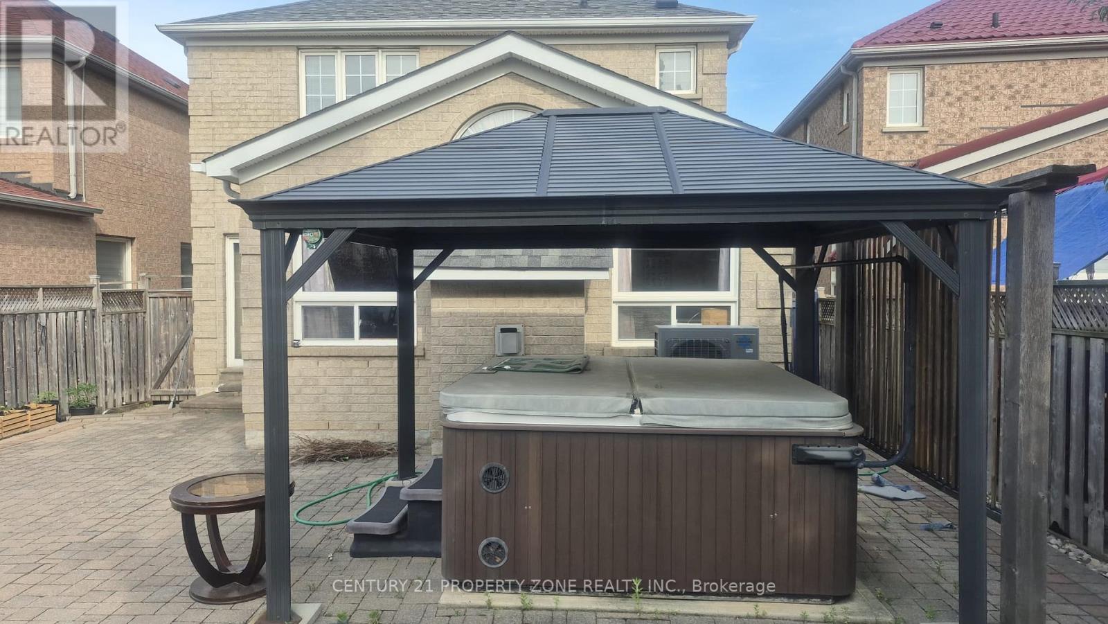 24 SWEET CLOVER CRESCENT - 38