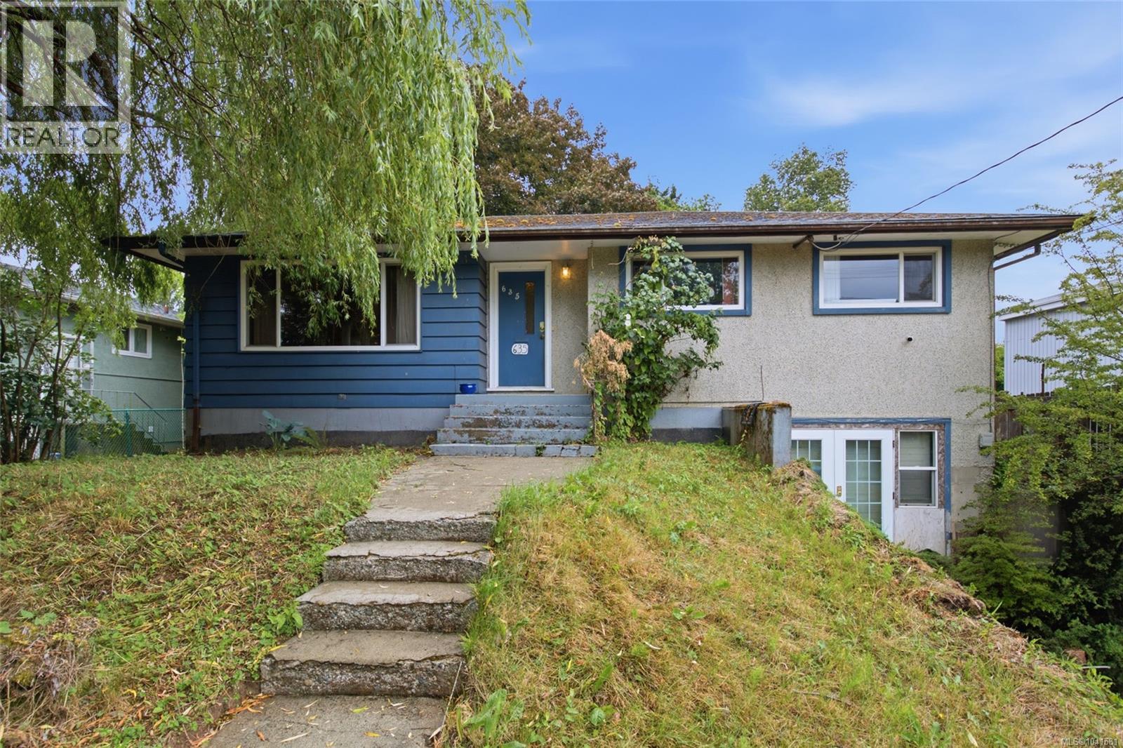 635 Bruce Ave, Nanaimo