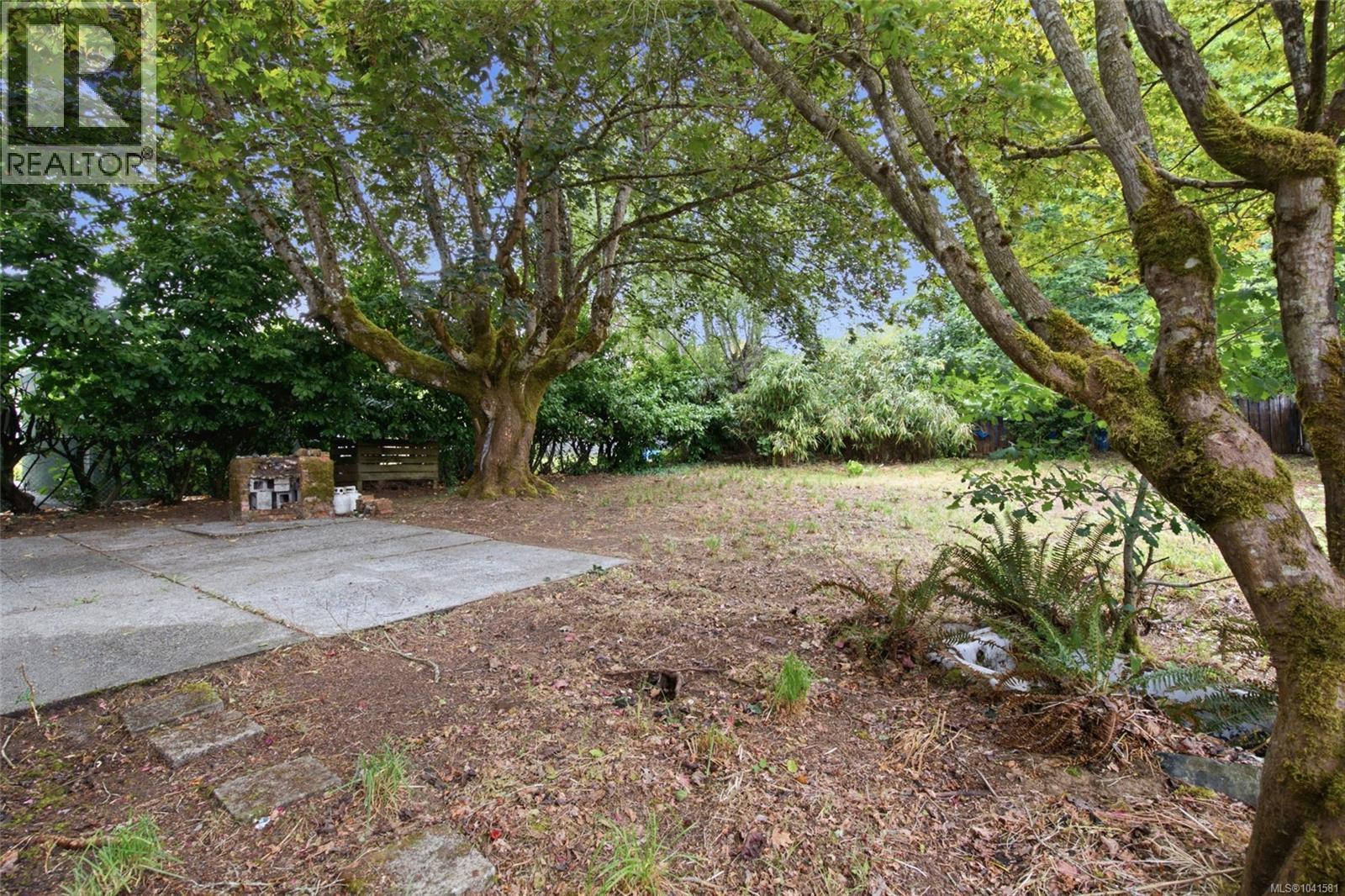 635 Bruce Ave, Nanaimo