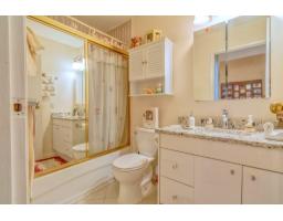 32 6625 138th Street, Surrey, BC V3W5G7 Photo 9