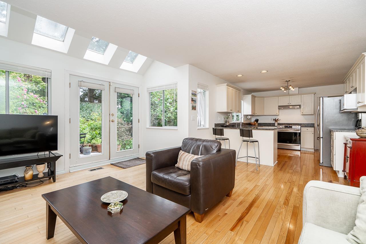 954 160B STREET, Surrey