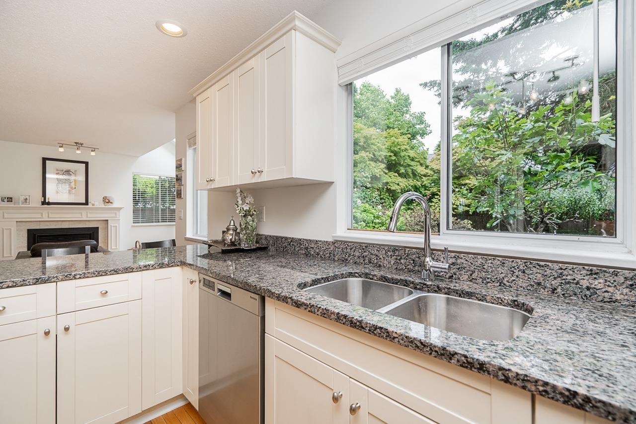 954 160B STREET, Surrey