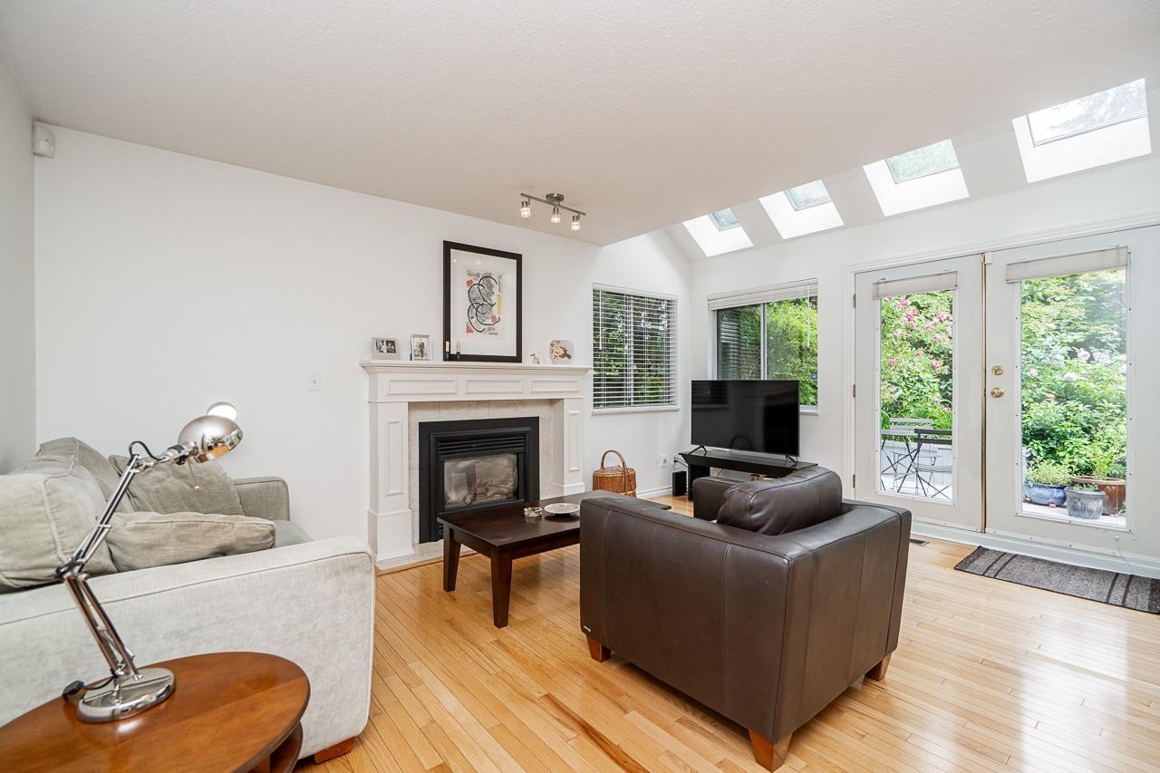 954 160B STREET, Surrey