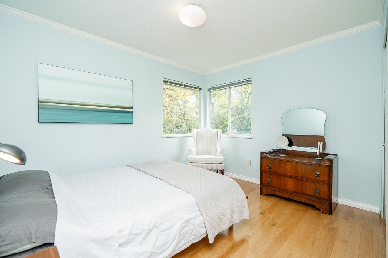 954 160B STREET, Surrey