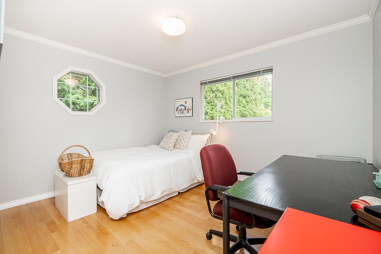 954 160B STREET, Surrey