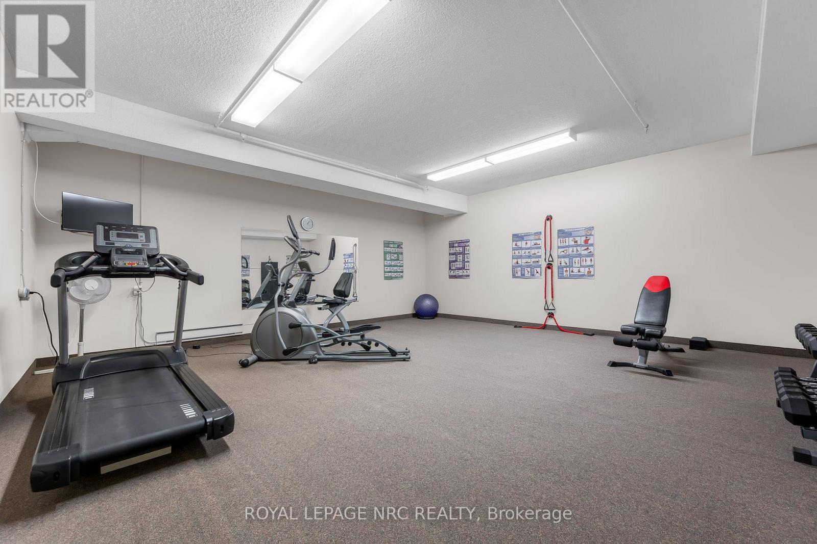#505A 190 HWY 20 W - 31
