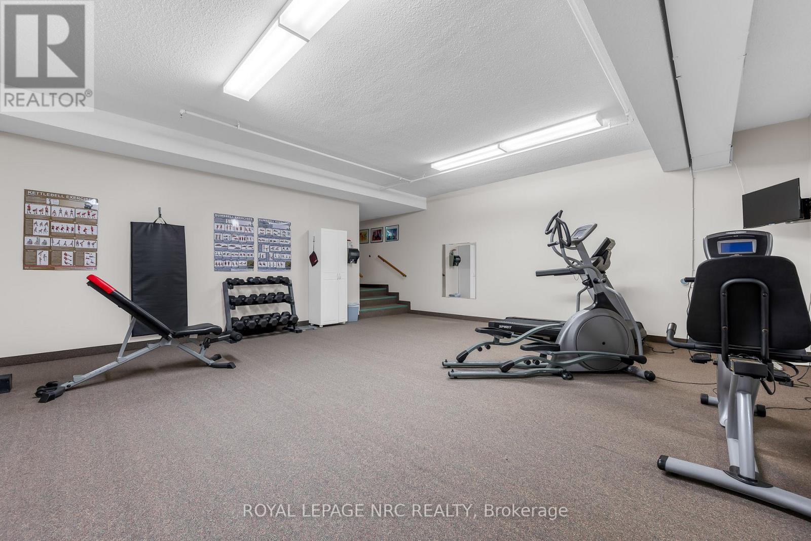 #505A 190 HWY 20 W - 32