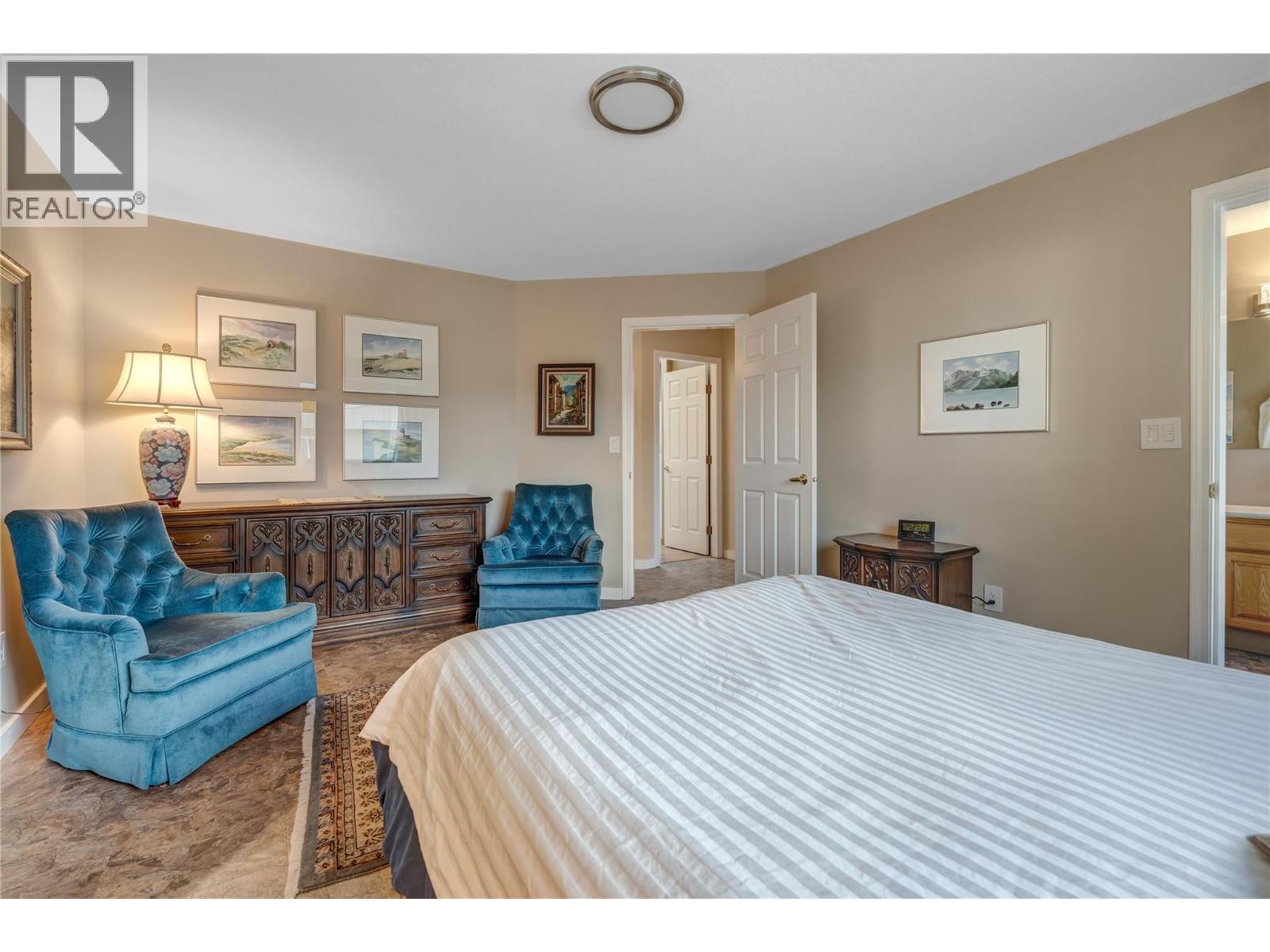 #303 3595 Skaha Lake Road - 17