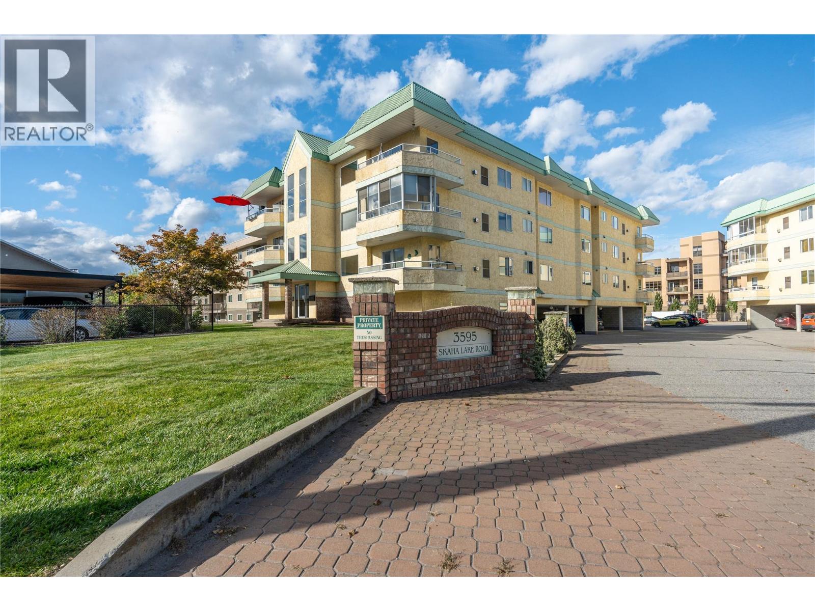 #303 3595 Skaha Lake Road - 1