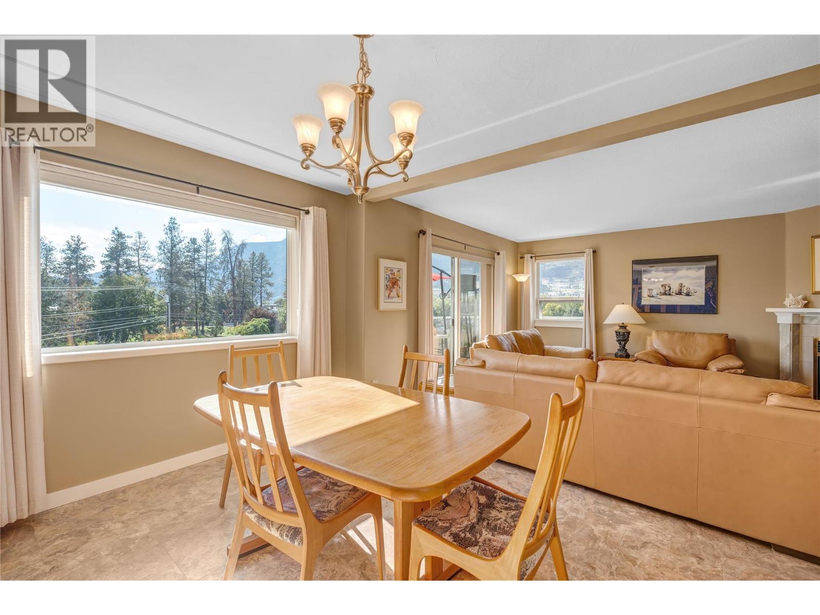 #303 3595 Skaha Lake Road - 11