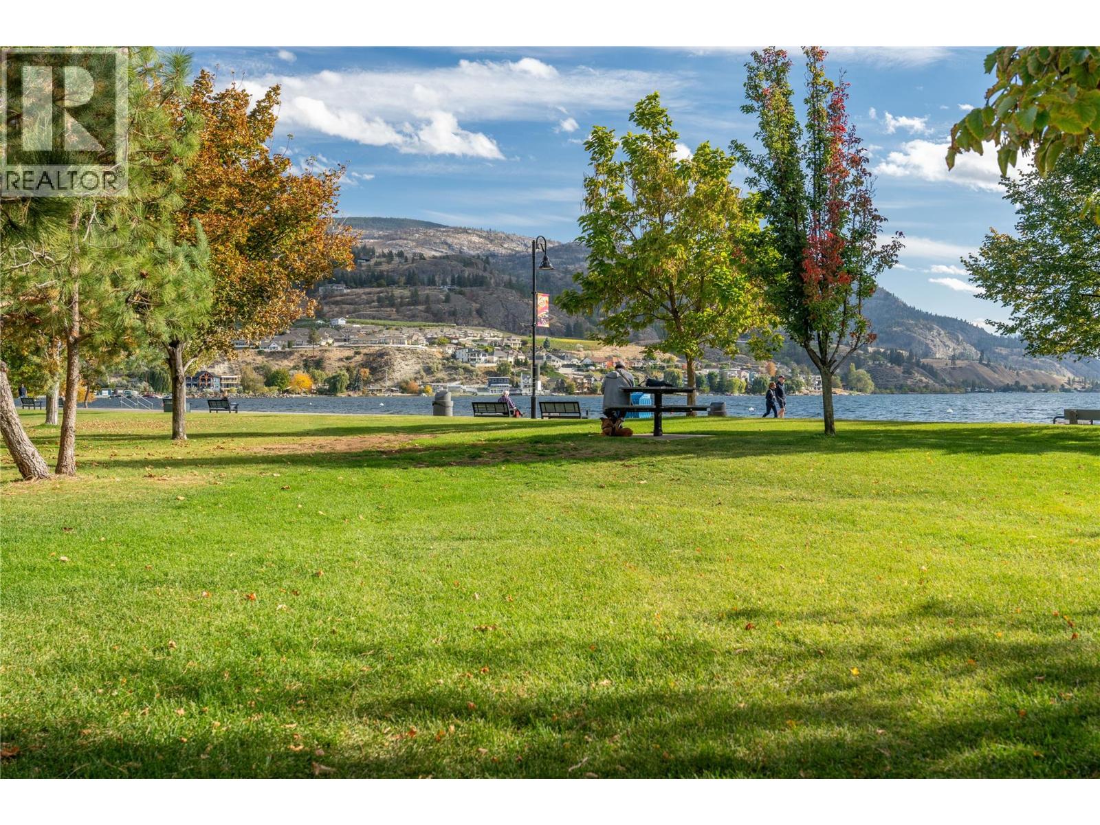#303 3595 Skaha Lake Road - 32