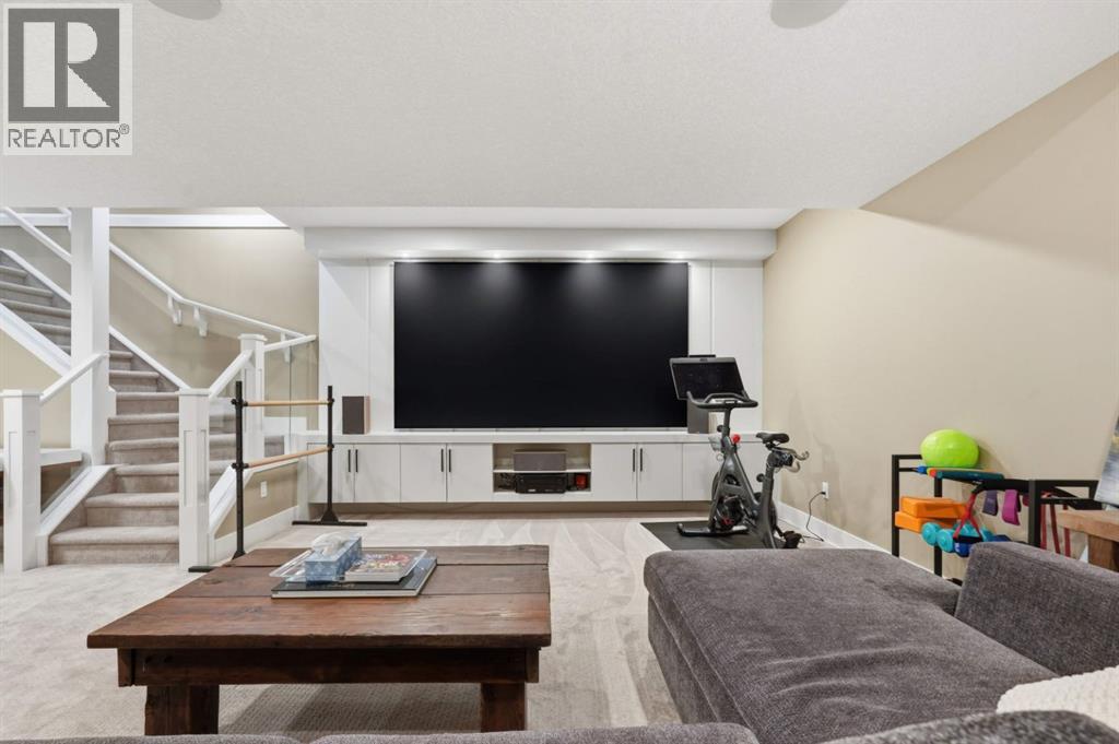2016 31 Avenue SW — photo 34