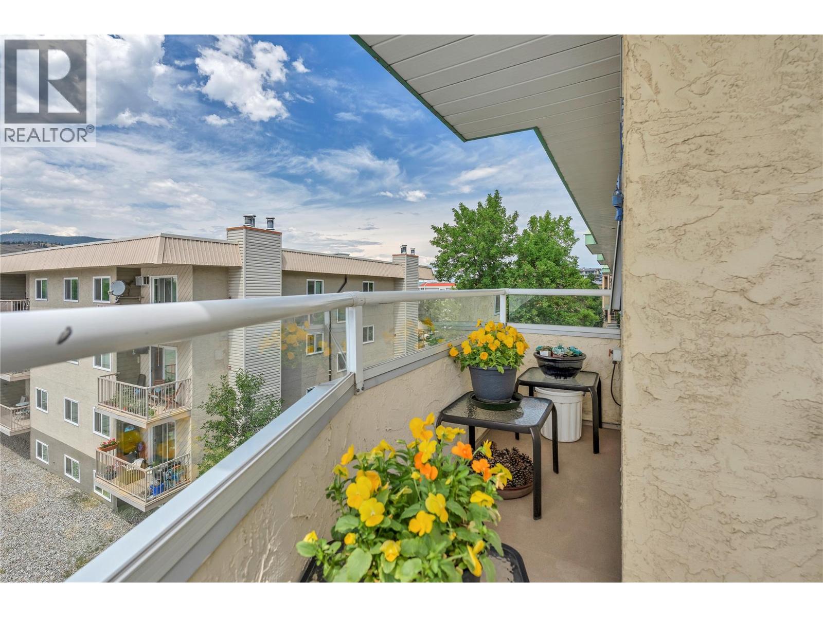 #303 3595 Skaha Lake Road - 37