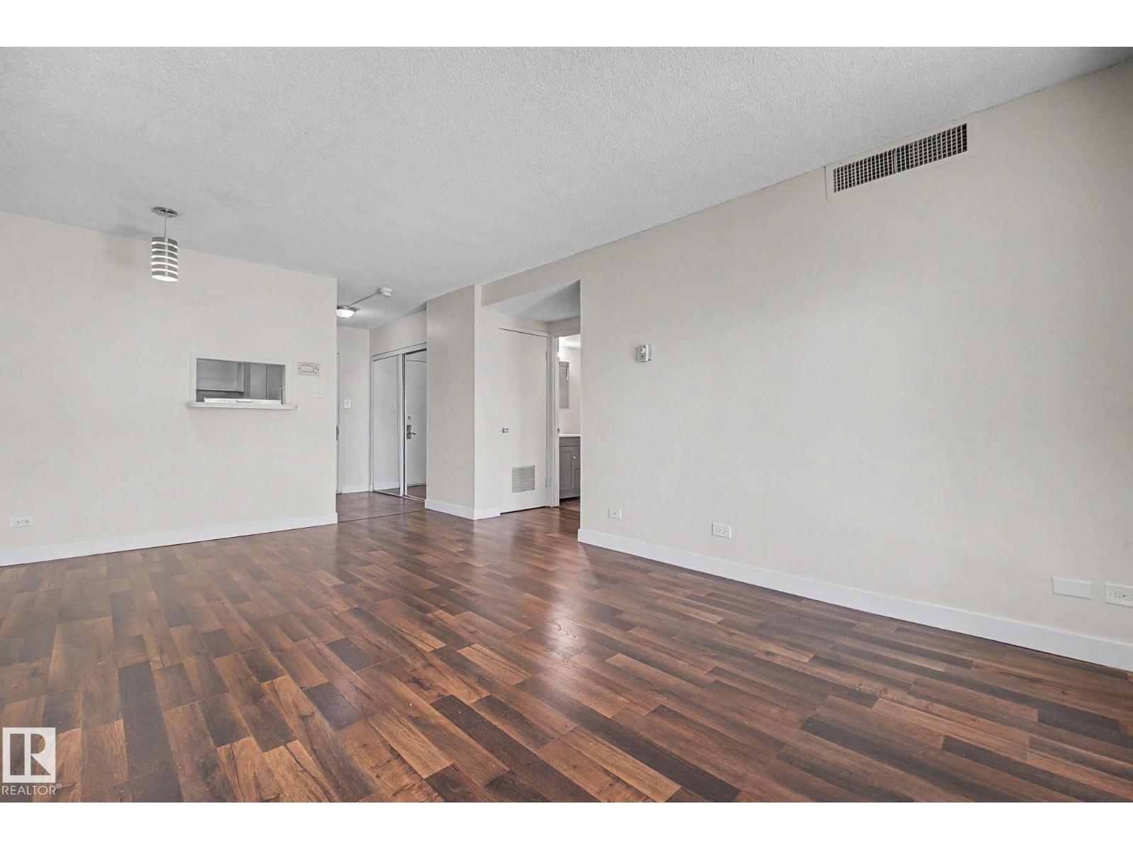 #304 10140 120 ST NW - 11