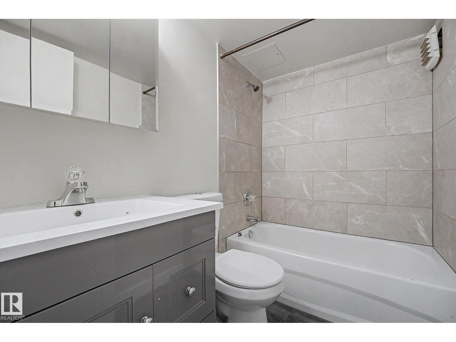 #304 10140 120 ST NW - 16