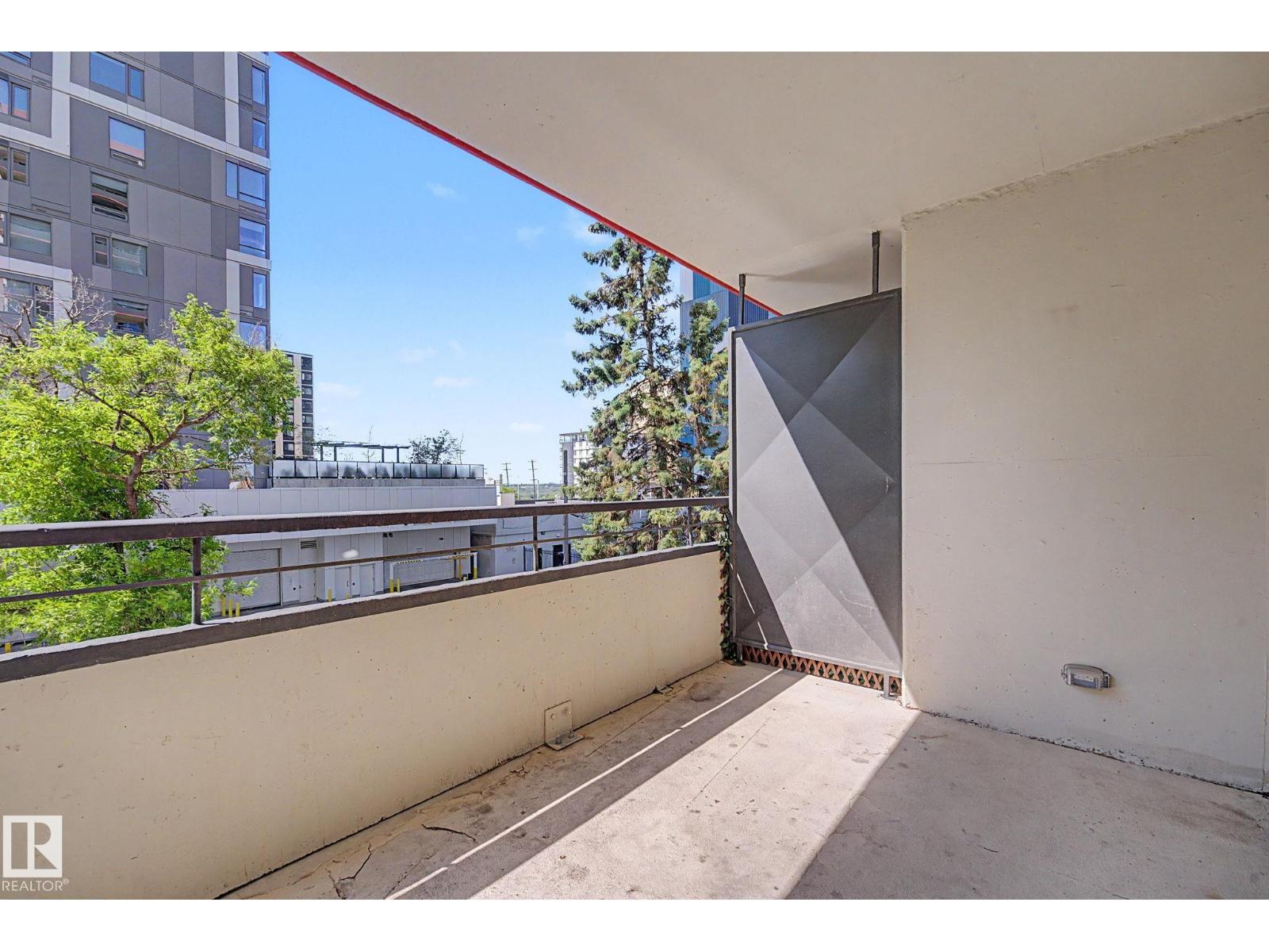 #304 10140 120 ST NW - 17