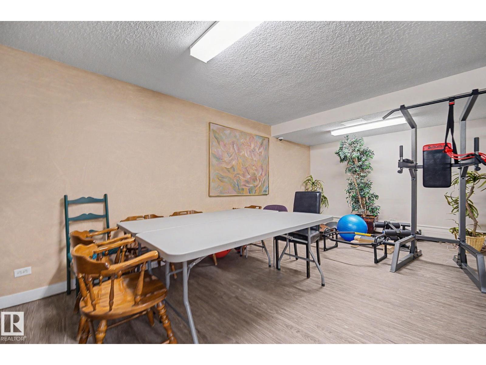 #304 10140 120 ST NW - 24