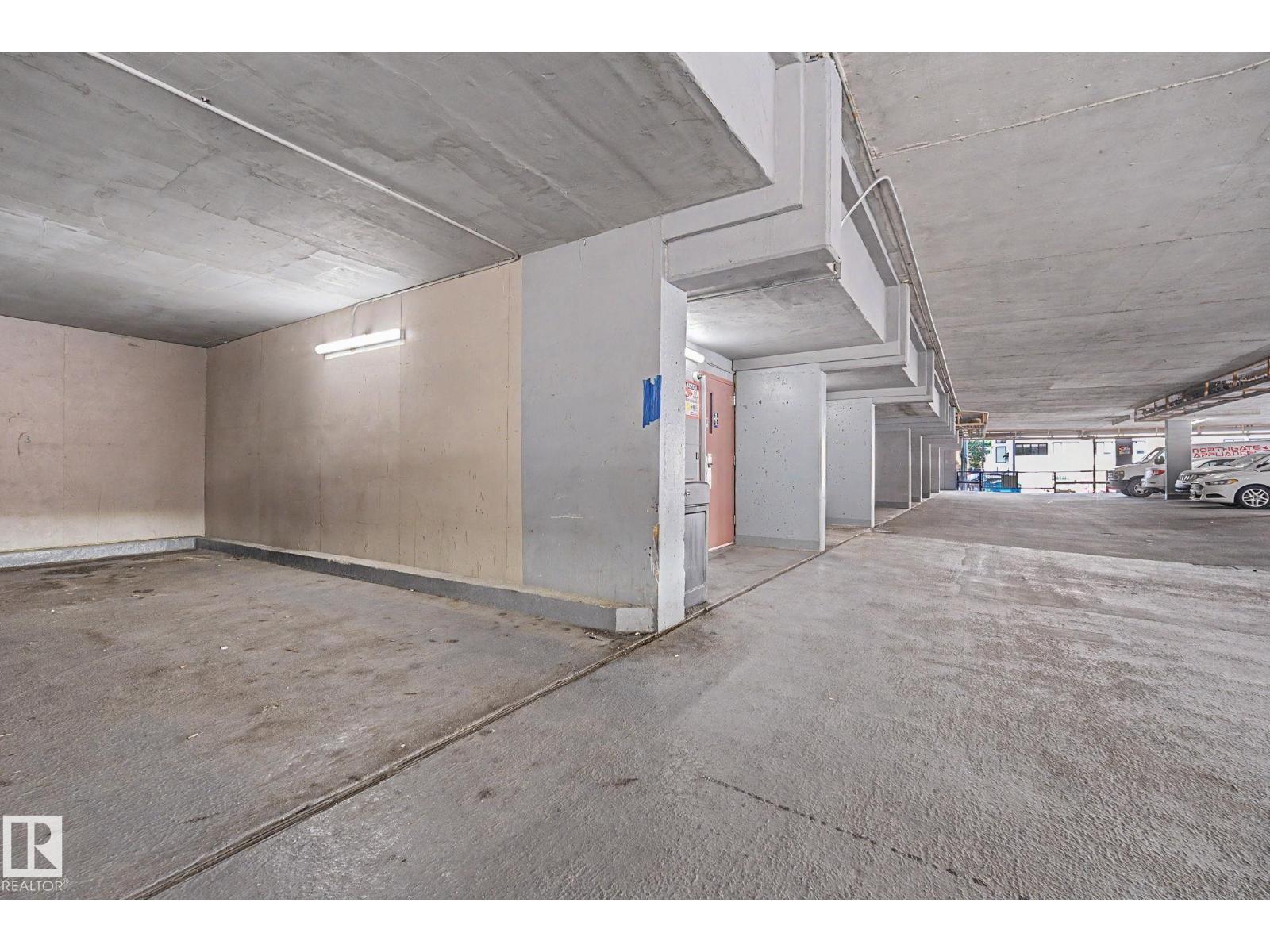 #304 10140 120 ST NW - 34