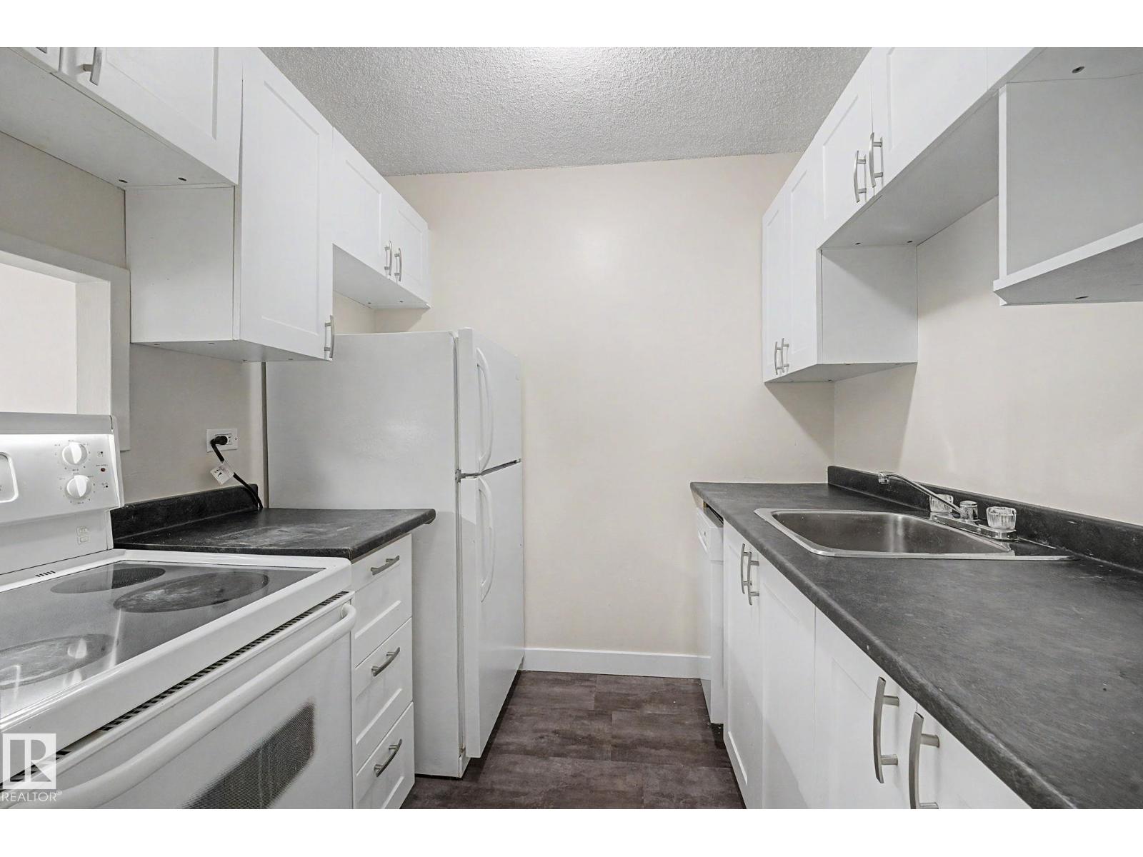#304 10140 120 ST NW - 4