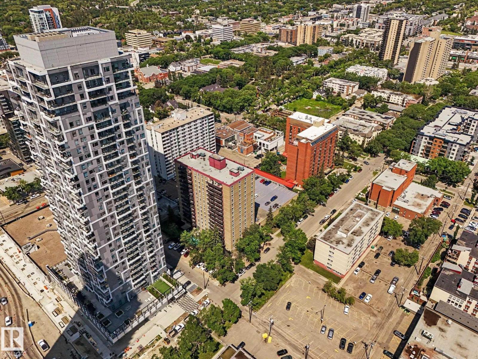 #304 10140 120 ST NW - 62