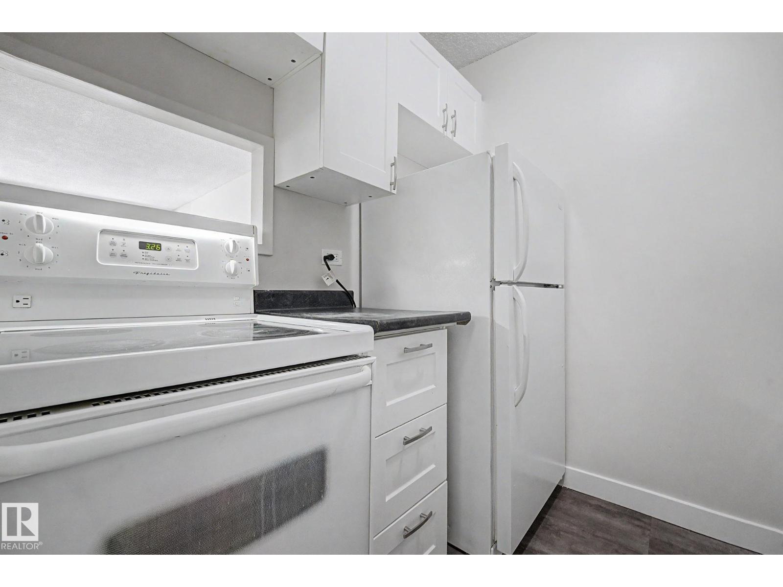 #304 10140 120 ST NW - 7