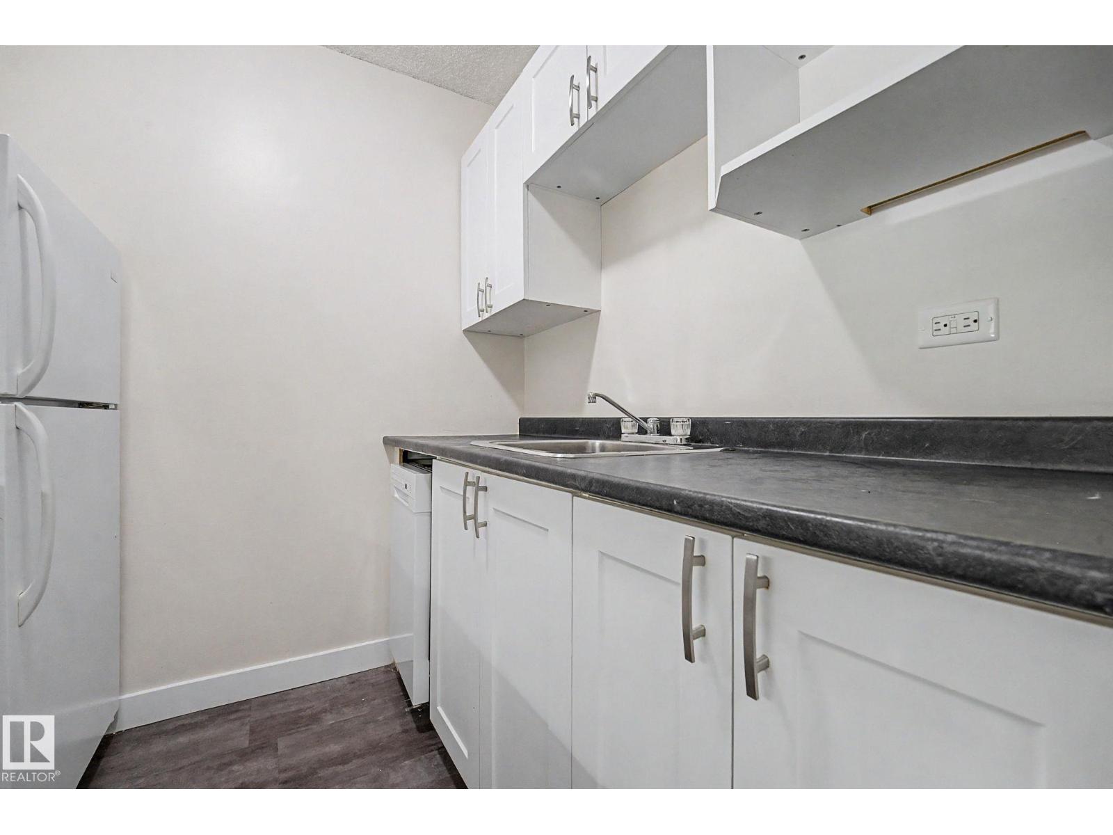 #304 10140 120 ST NW - 8