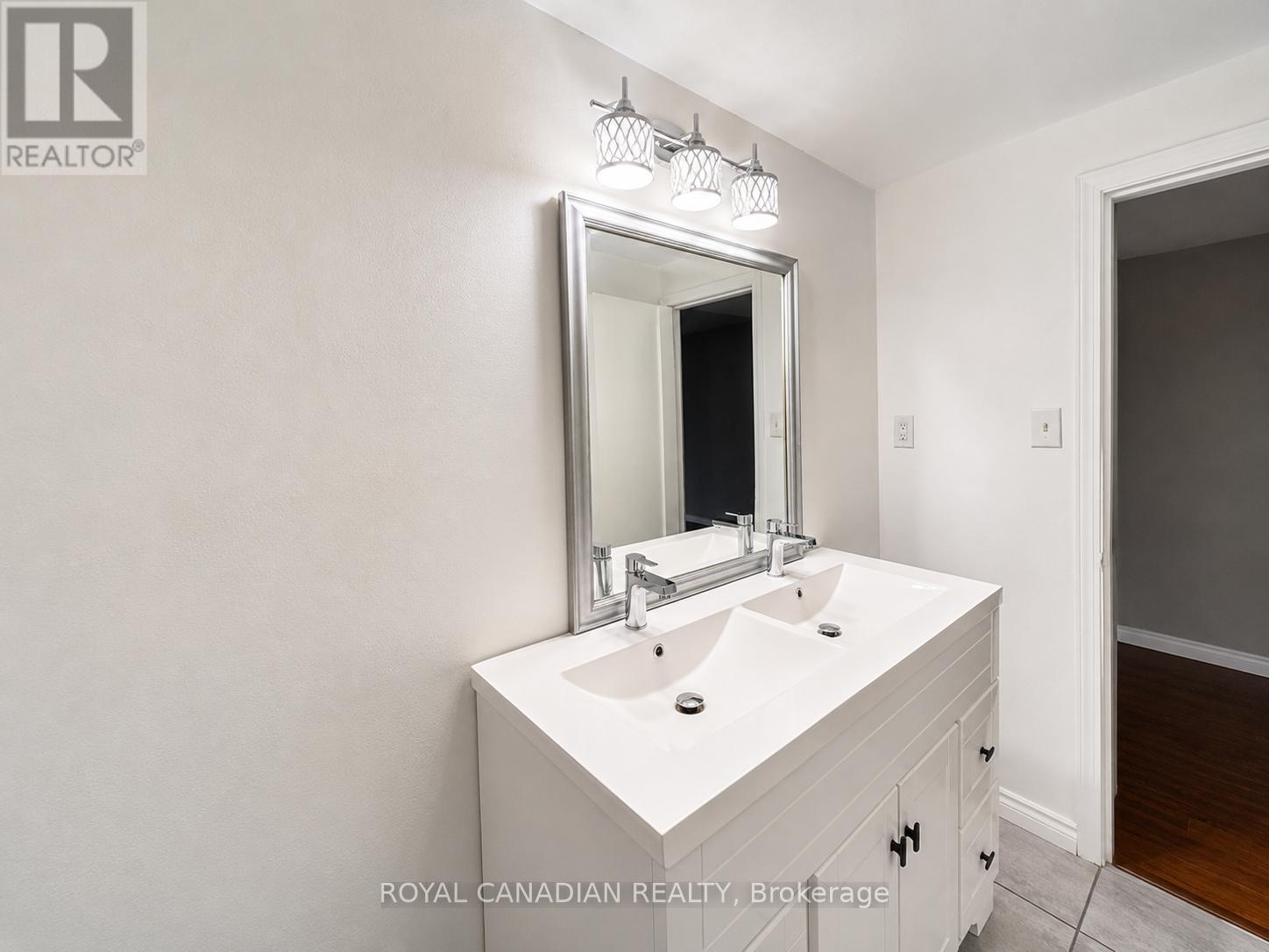 36 MAPLEGROVE AVENUE - 12