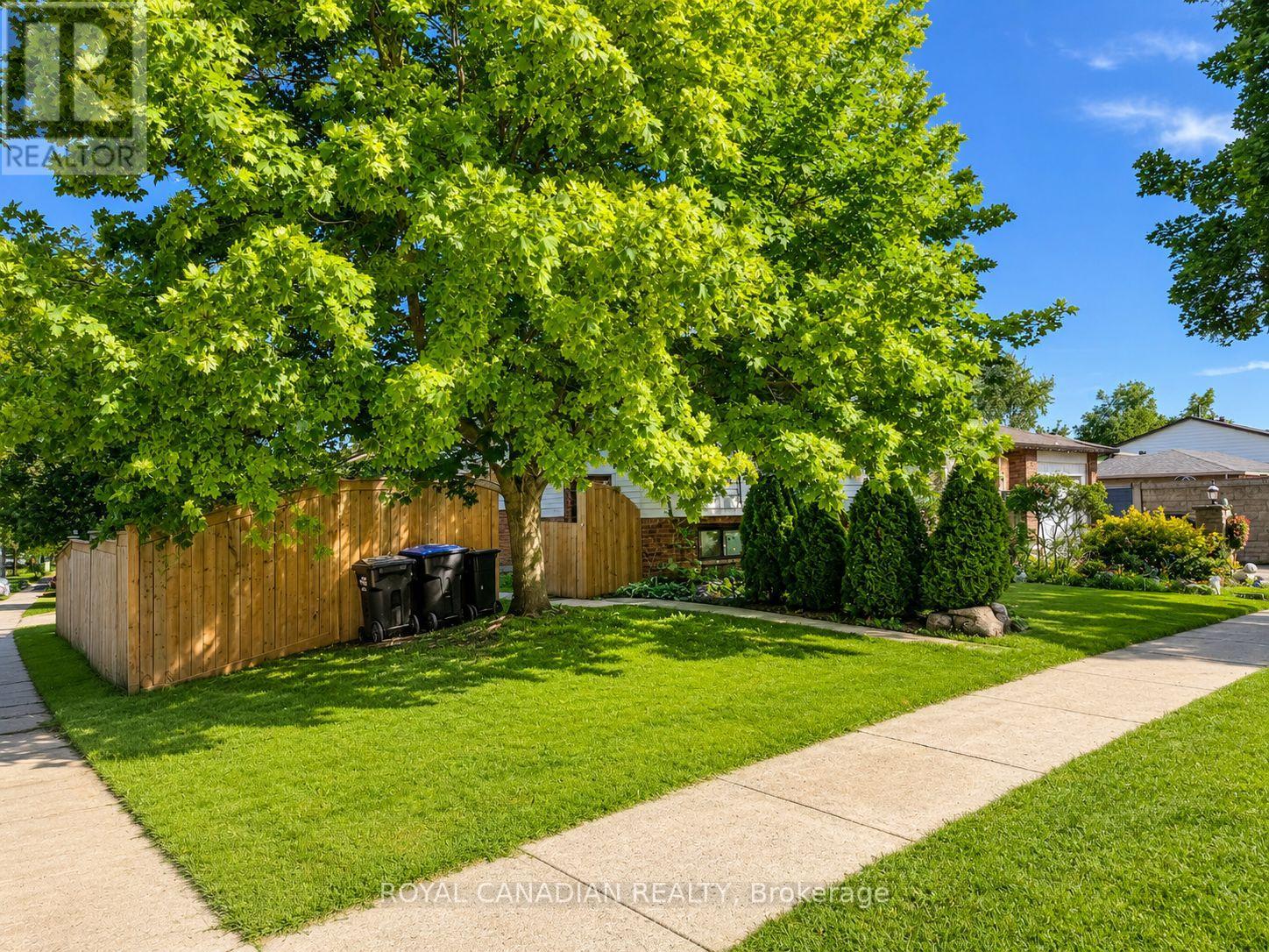 36 MAPLEGROVE AVENUE - 24