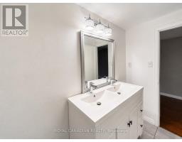 36 Maplegrove Avenue, Bradford West Gwillimbury, ON L3Z1S1 Photo 12