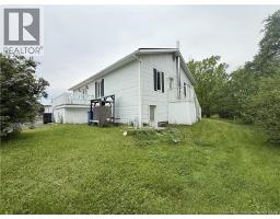 Living room - 431 Boulevard Des Acadiens, Bertrand, NB E1W1G1 Photo 8