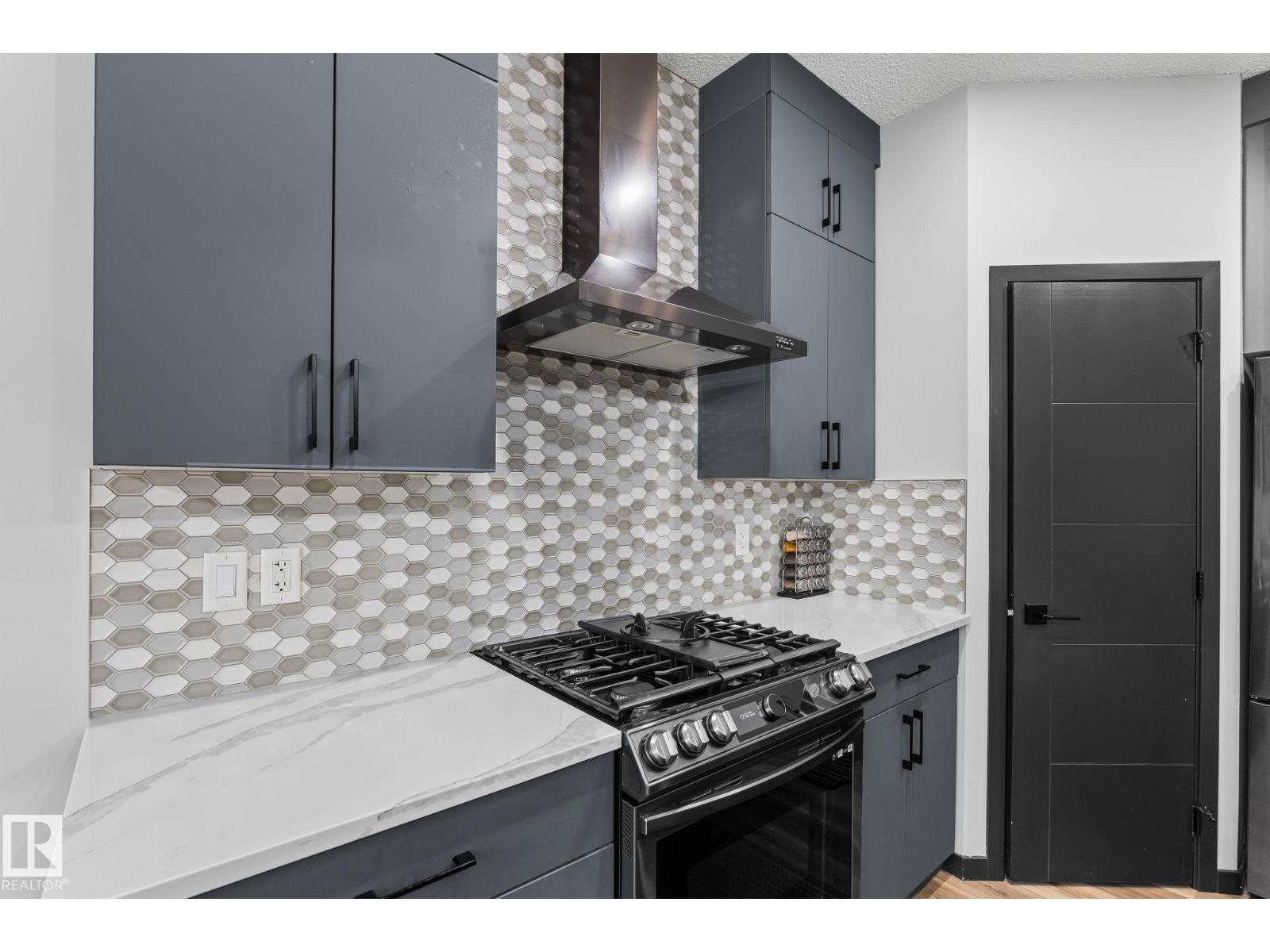 5110 23A ave SW - 10
