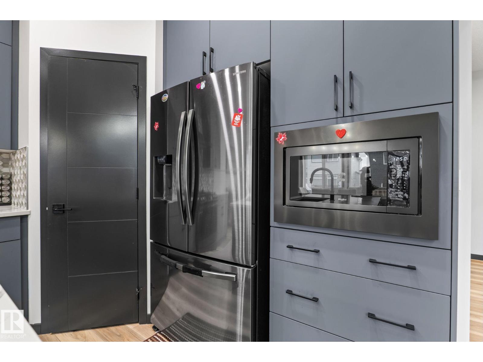 5110 23A ave SW - 11