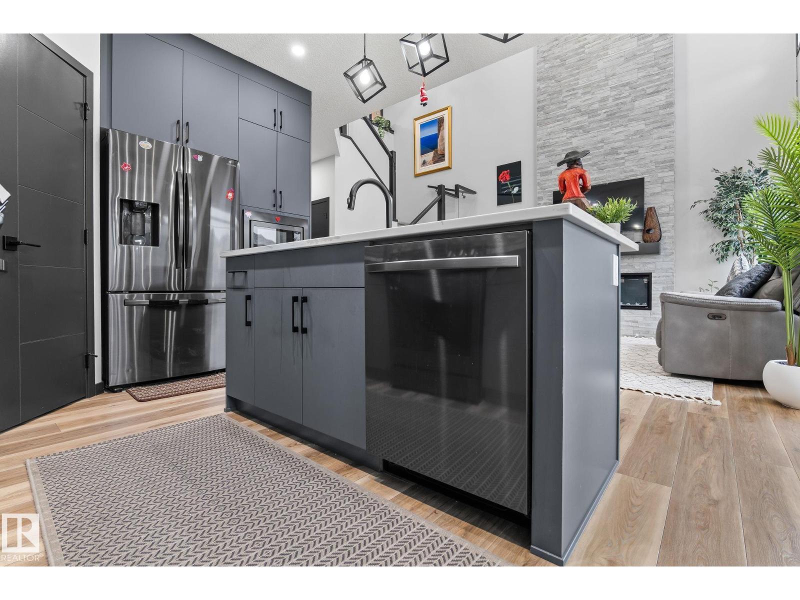 5110 23A ave SW - 12