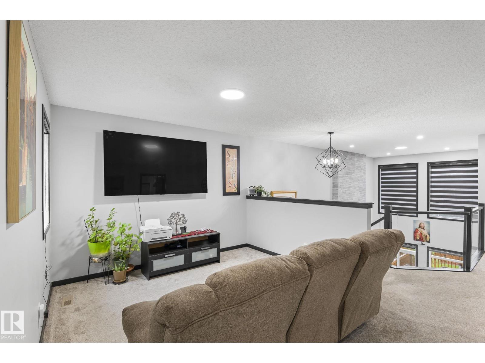 5110 23A ave SW - 18