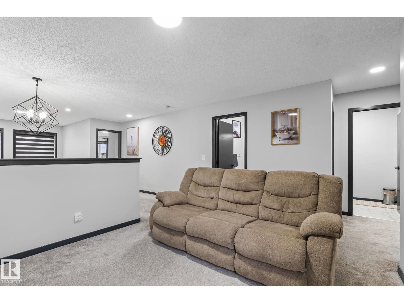 5110 23A ave SW - 19