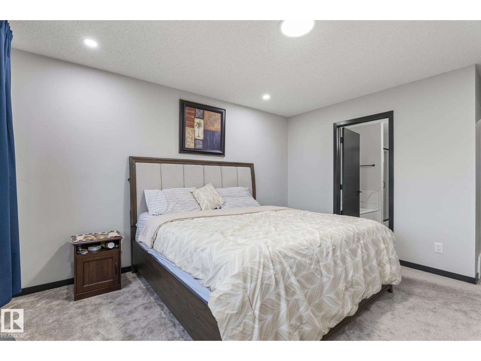 5110 23A ave SW - 21