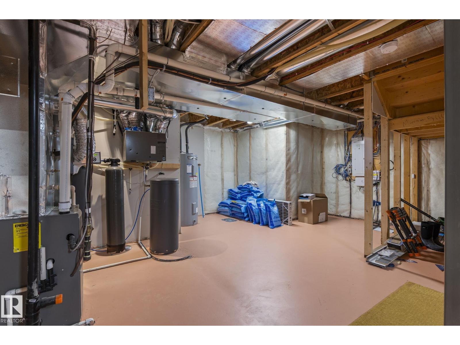 5110 23A ave SW - 33