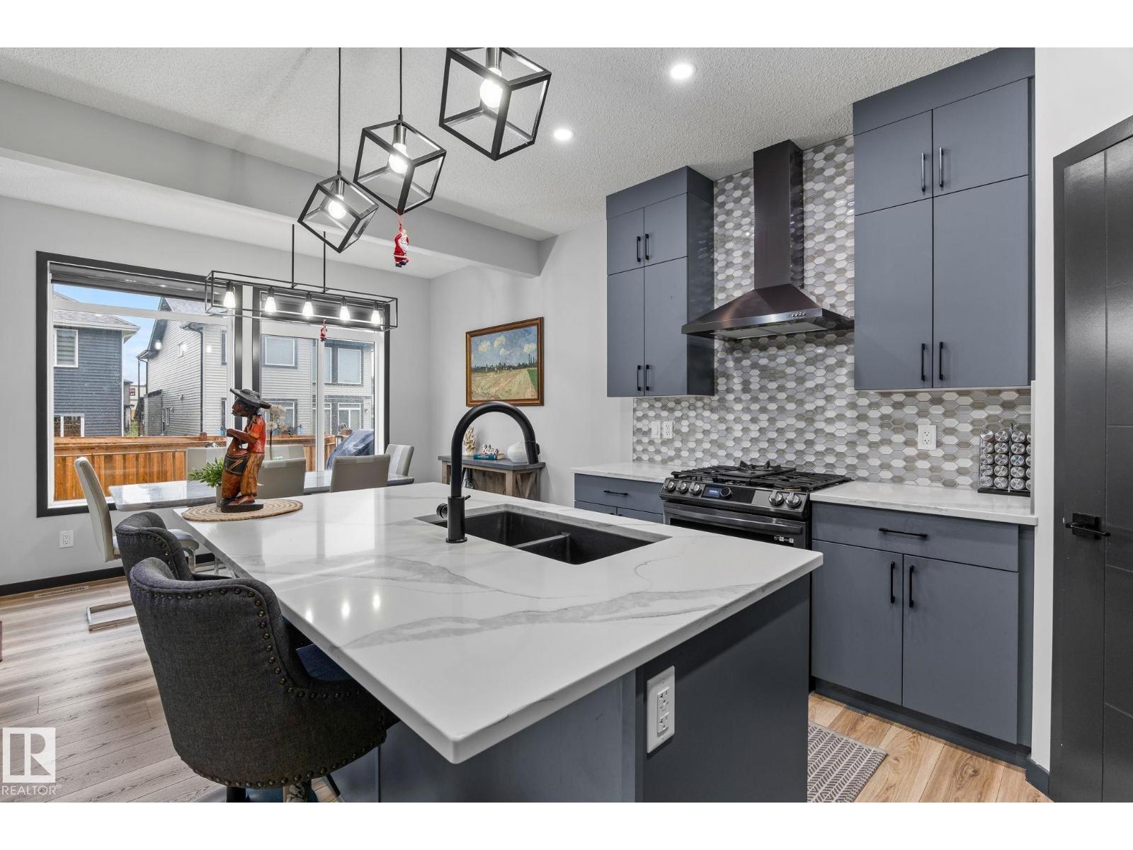 5110 23A ave SW - 9