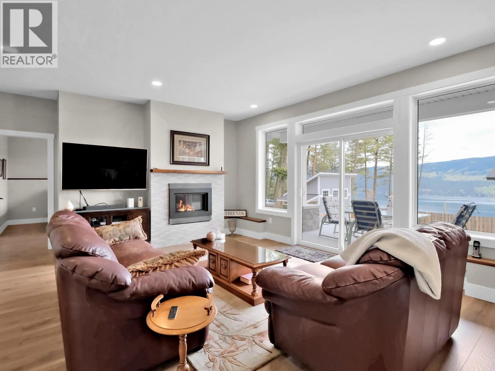 7255 Dunwaters Road - 35