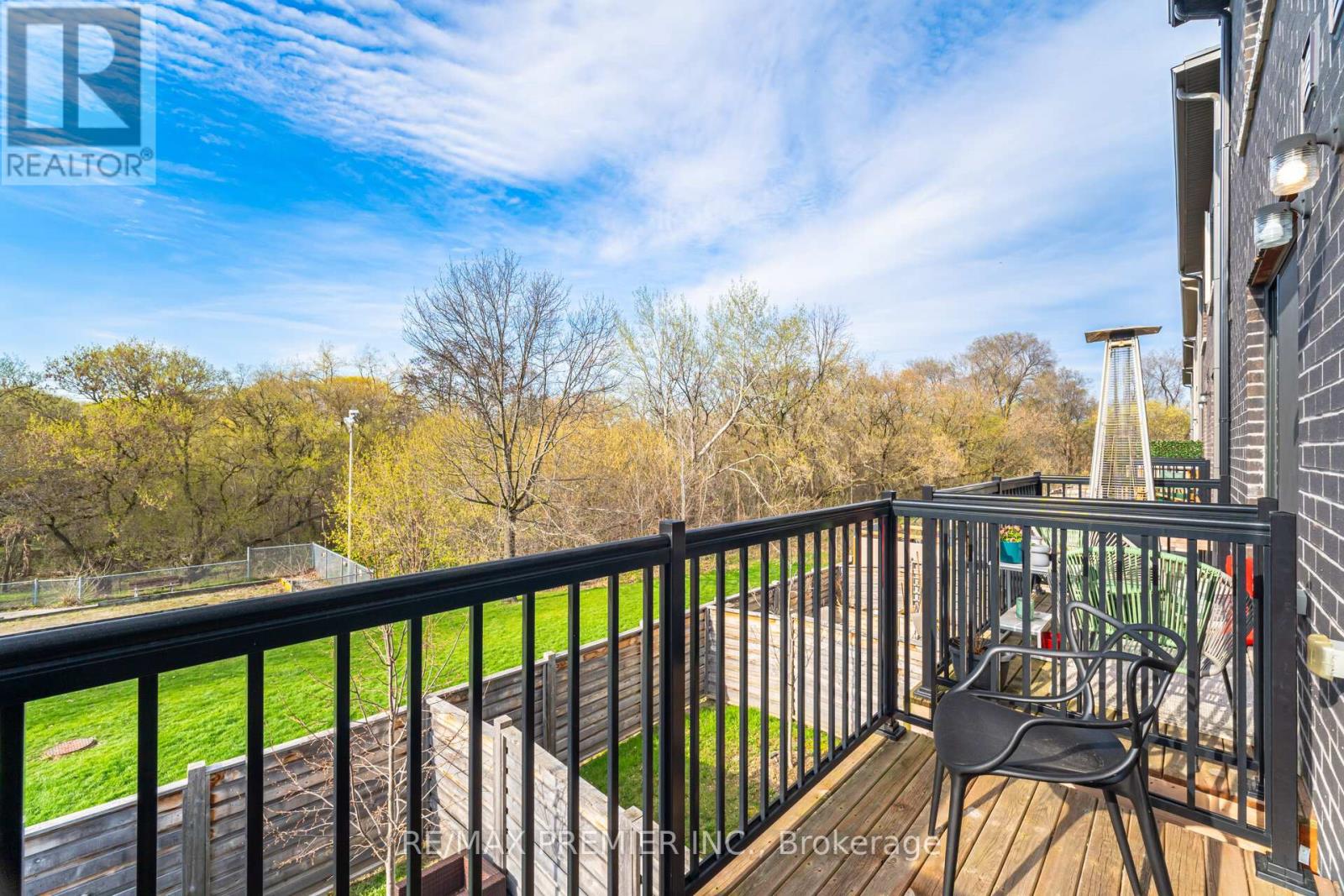 43 WILD ROSE GARDENS - 19