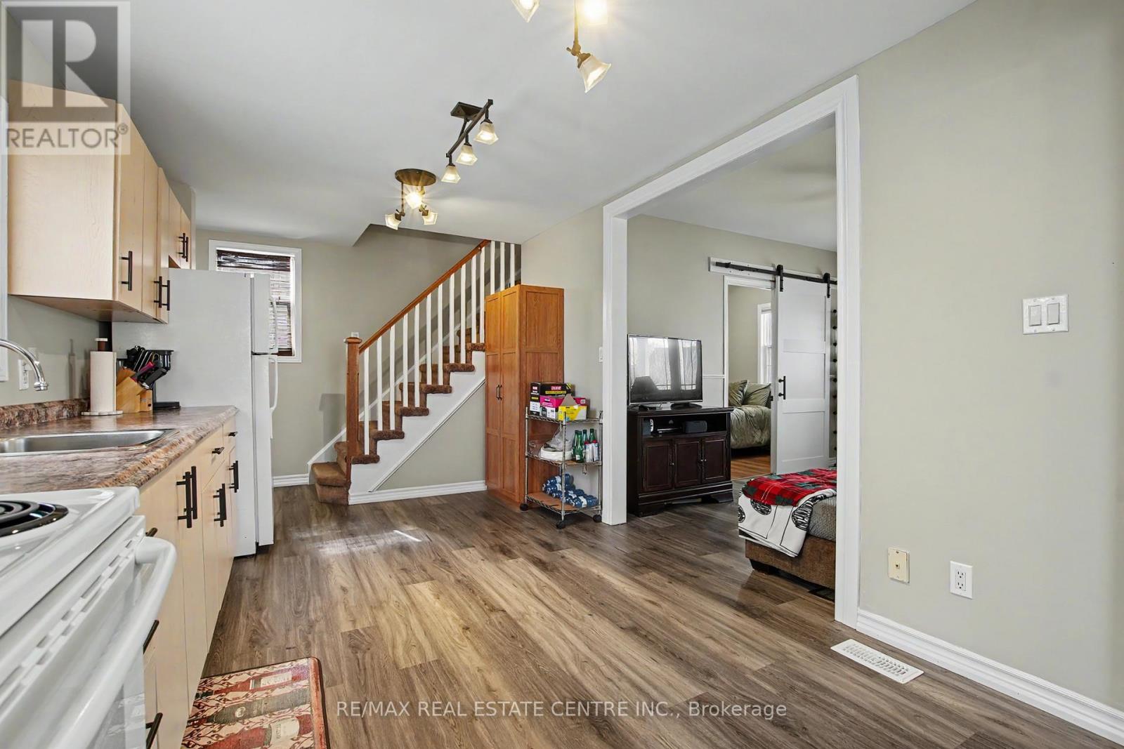 123 NORFOLK AVENUE - 11