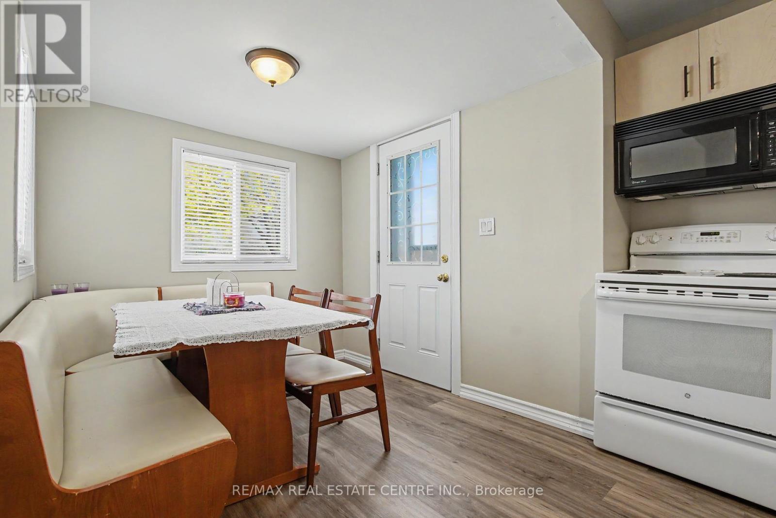 123 NORFOLK AVENUE - 8
