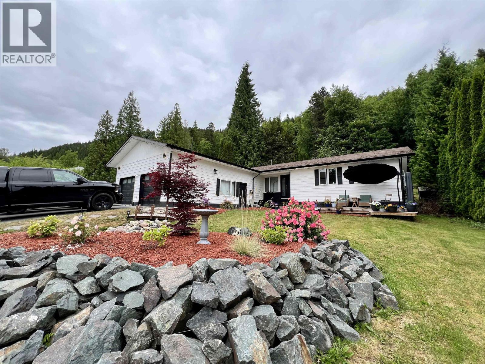 3308 JOHNSTONE STREET - 1