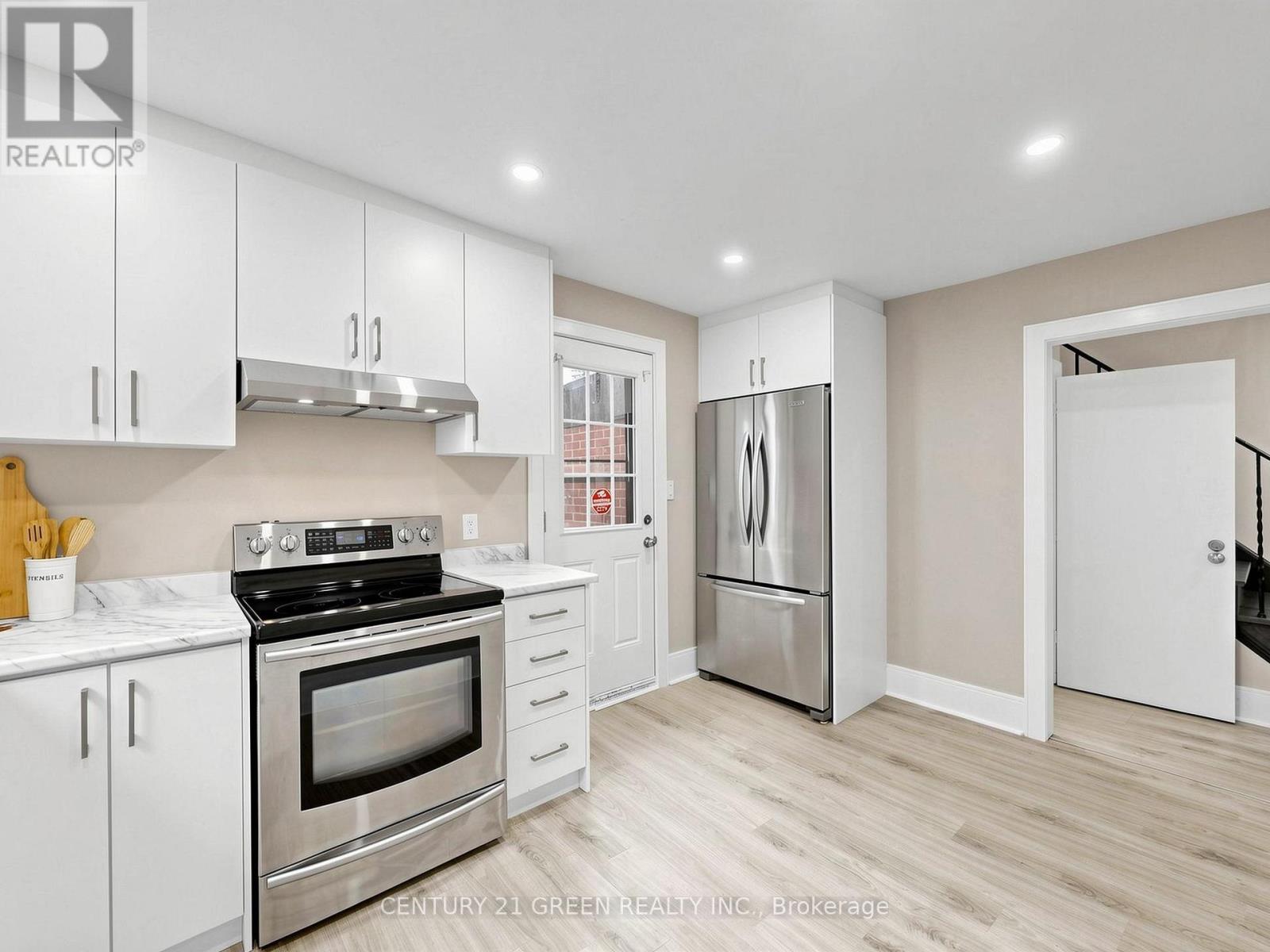 87 FENNELL AVENUE W - 19