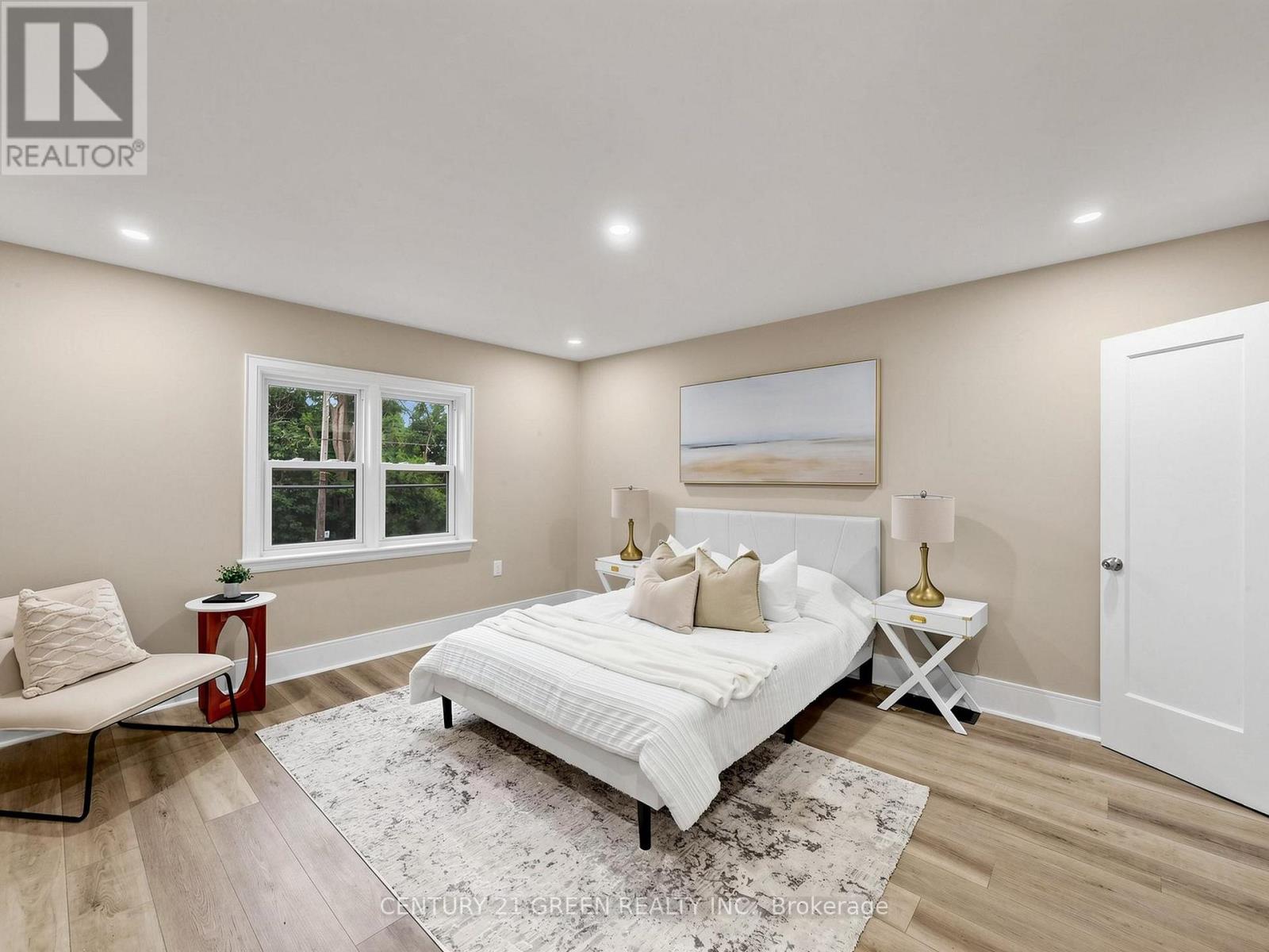 87 FENNELL AVENUE W - 21