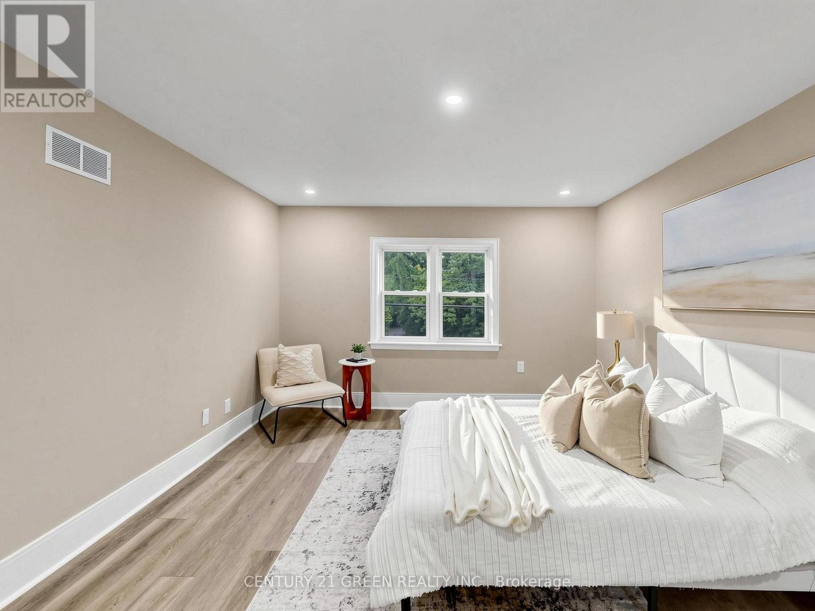 87 FENNELL AVENUE W - 22