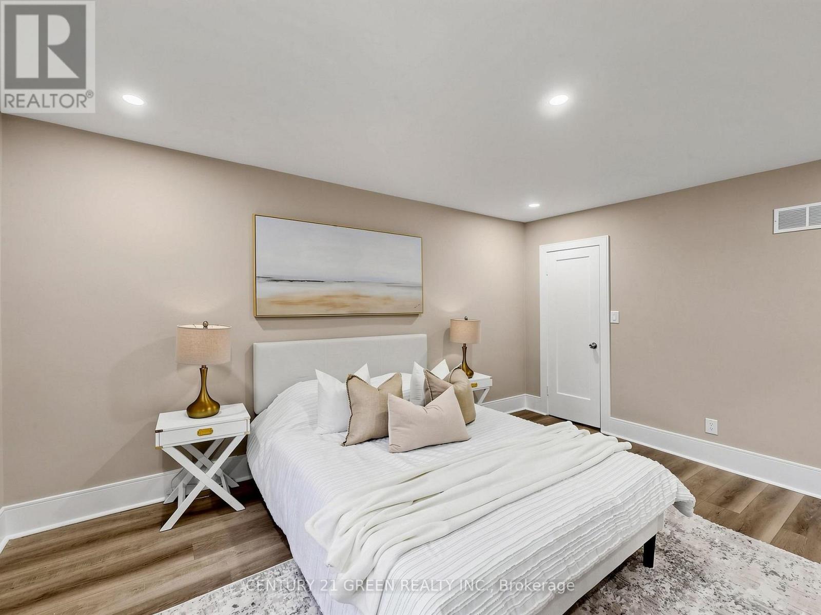 87 FENNELL AVENUE W - 25