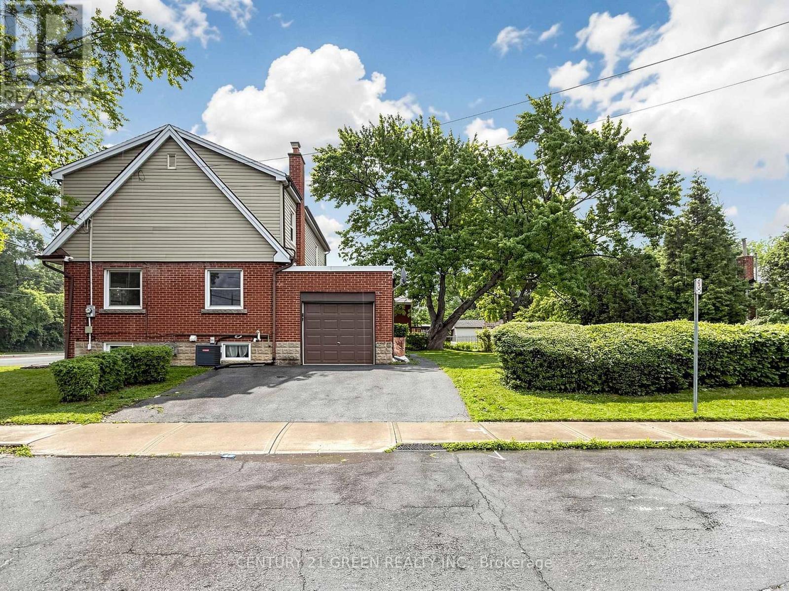 87 FENNELL AVENUE W - 4