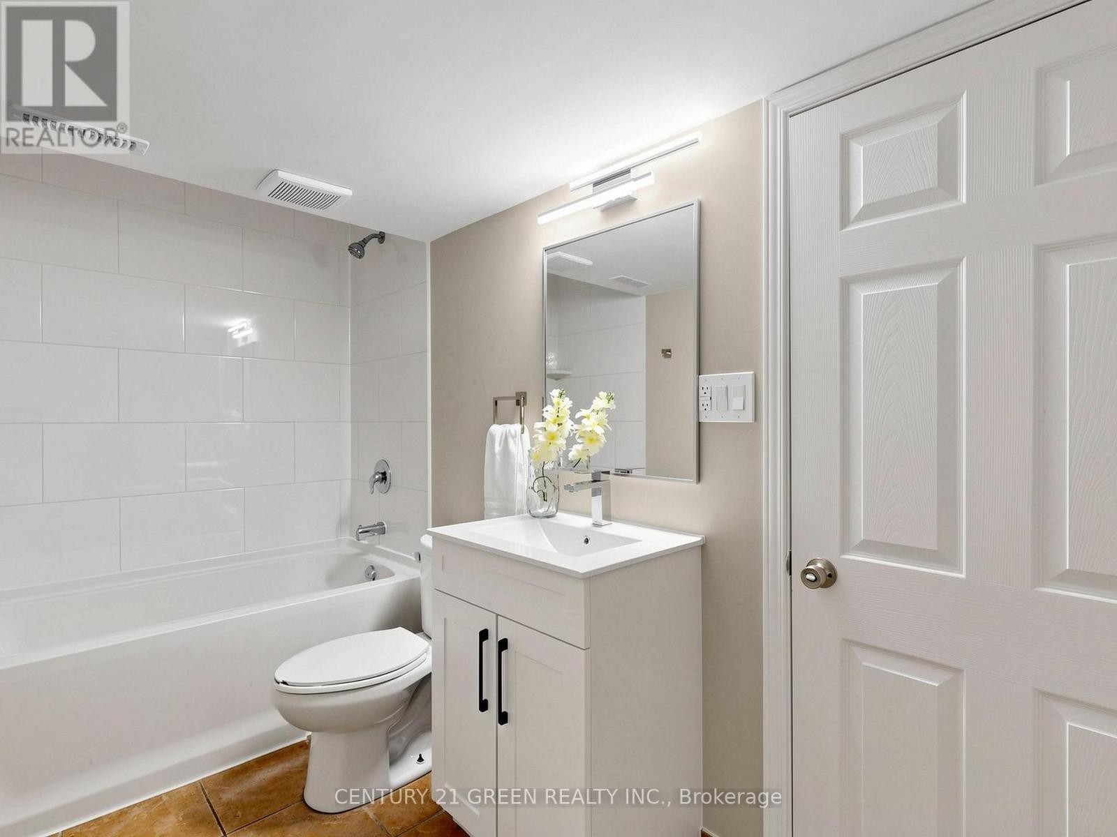 87 FENNELL AVENUE W - 42